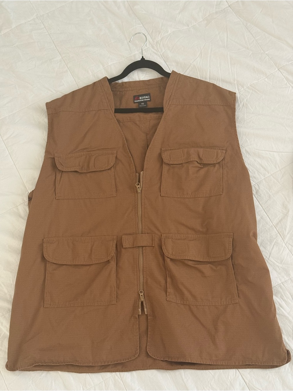 EOTAC Tactical Cargo Vest Mens XXL Camel Brown Gorpcore Outdoor Utility
